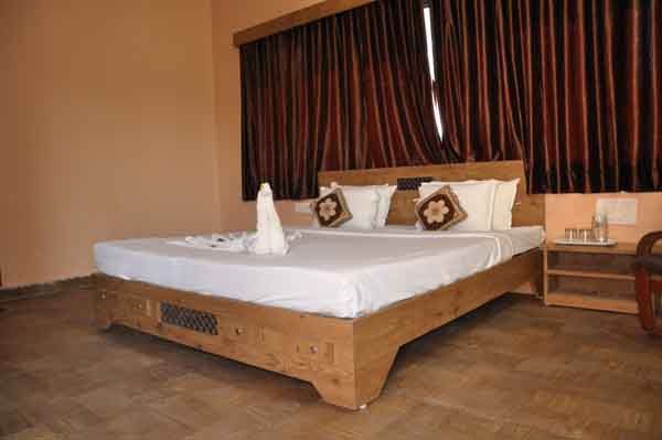 Gir Lions Paw Resort With Swimming Pool Сасан Гир Екстериор снимка
