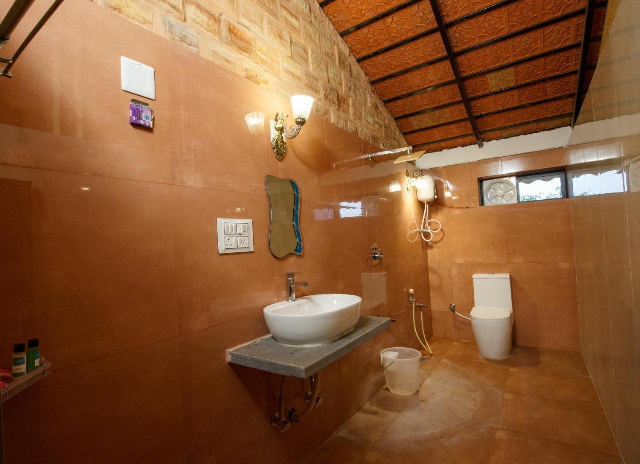 Gir Lions Paw Resort With Swimming Pool Сасан Гир Екстериор снимка