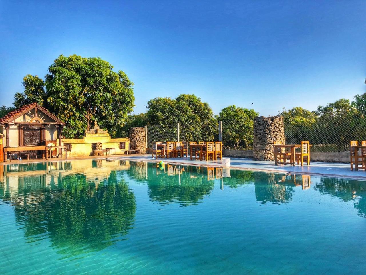 Gir Lions Paw Resort With Swimming Pool Сасан Гир Екстериор снимка