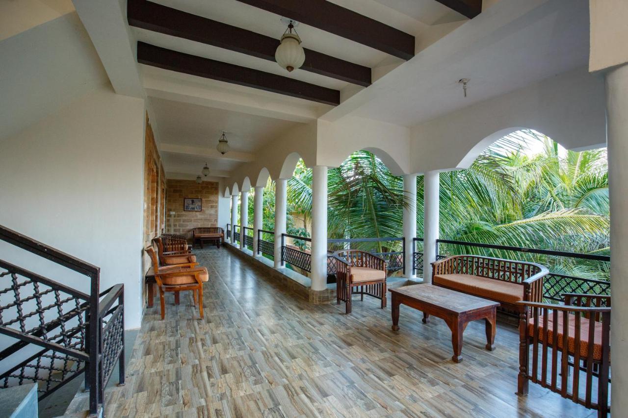 Gir Lions Paw Resort With Swimming Pool Сасан Гир Екстериор снимка